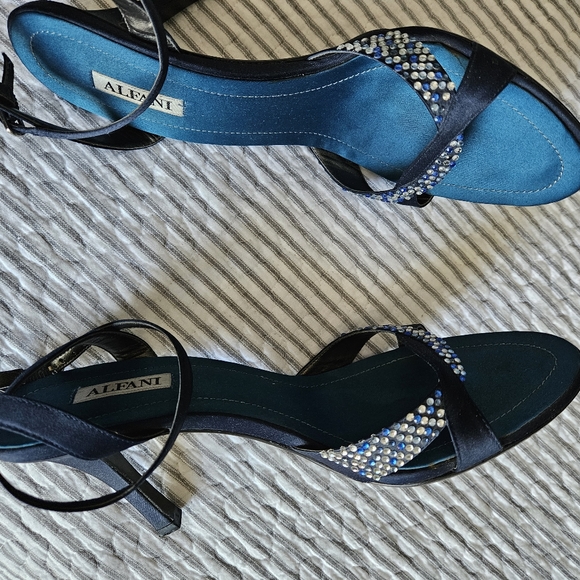 EUC Alfani heels - Picture 5 of 5